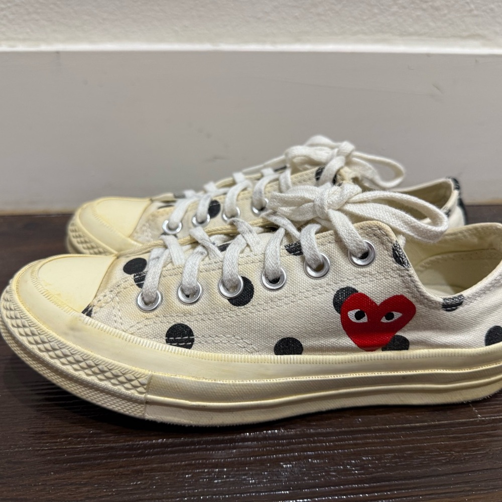 Play Comme des Garçons Chuck 70